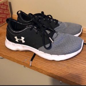 Under Armor Running shoes